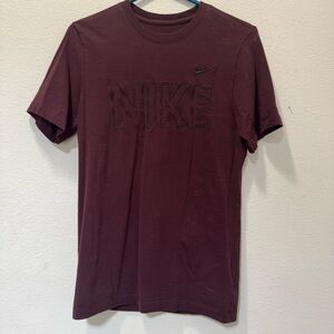 Nike Men's Burgundy Tee Shirt Size S